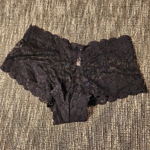 Victoria's Secret Black Panties Lace Boyfriend Cheeky Size Small